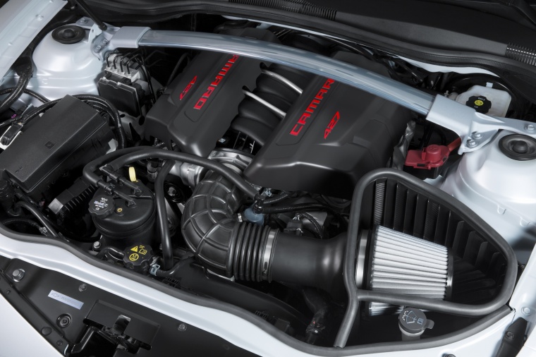 2014 Chevrolet Camaro Z/28 Coupe 7.0-liter LS7 V8 Engine Picture