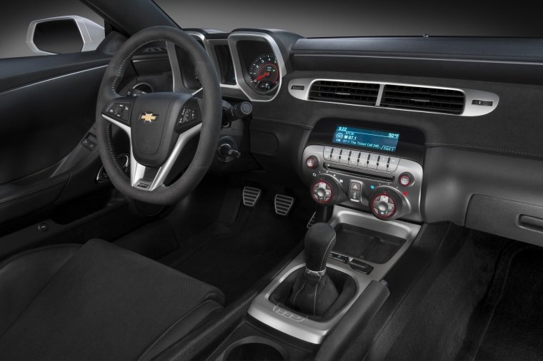 2014 Chevrolet Camaro Z/28 Coupe Interior Picture