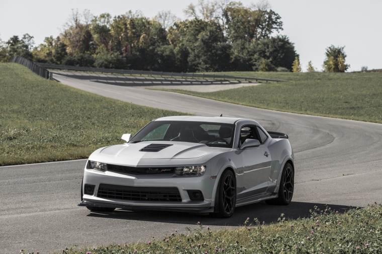 2015 Chevrolet Camaro Z/28 Coupe Picture