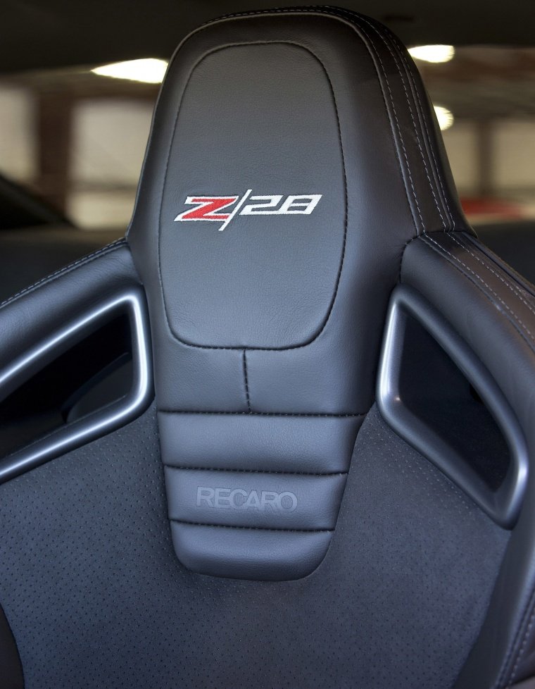 2015 Chevrolet Camaro Z/28 Coupe Front Seat Picture