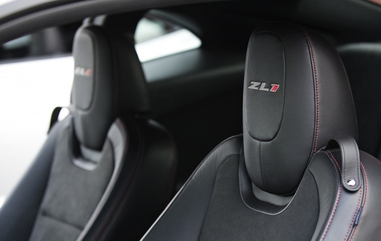 2015 Chevrolet Camaro ZL1 Coupe Front Seats Picture