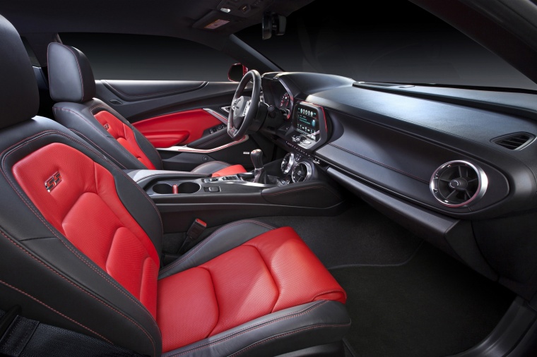 2017 Chevrolet Camaro SS Coupe Front Seats Picture