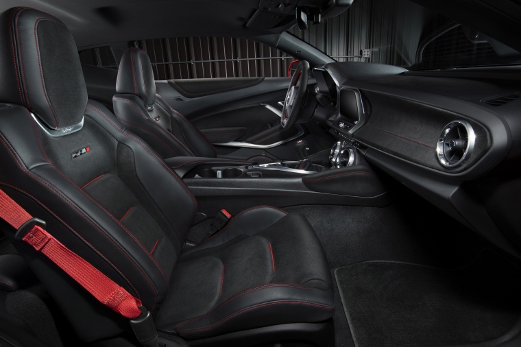 2018 Chevrolet Camaro ZL1 Coupe Front Seats Picture