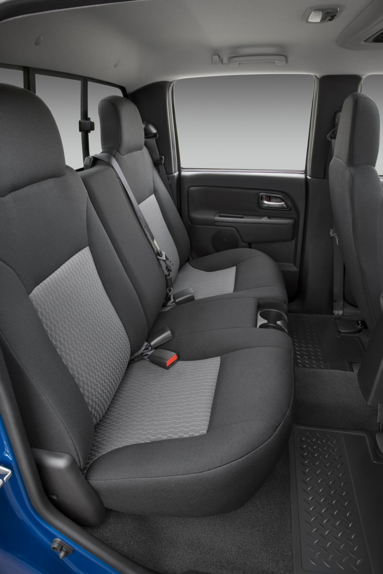 2011 Chevrolet Colorado Crew Cab Rear Seats Picture