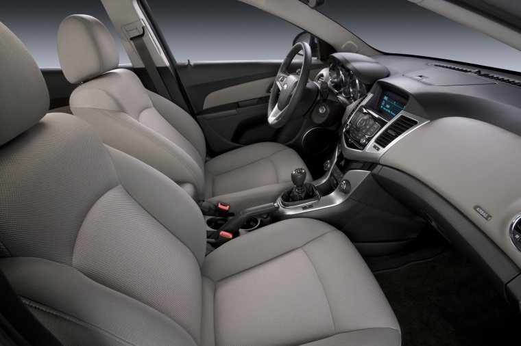 2012 Chevrolet Cruze Eco Front Seats Picture