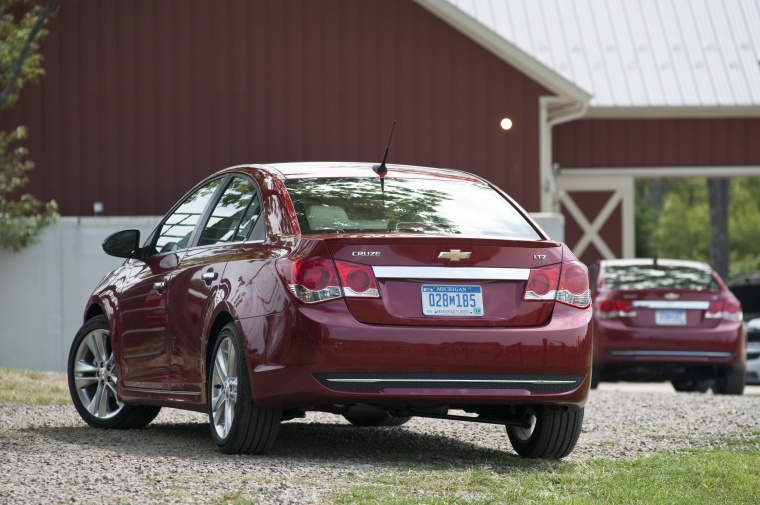 2013 Chevrolet Cruze RS Picture