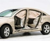 2013 Chevrolet Cruze IIHS Side Impact Crash Test Picture