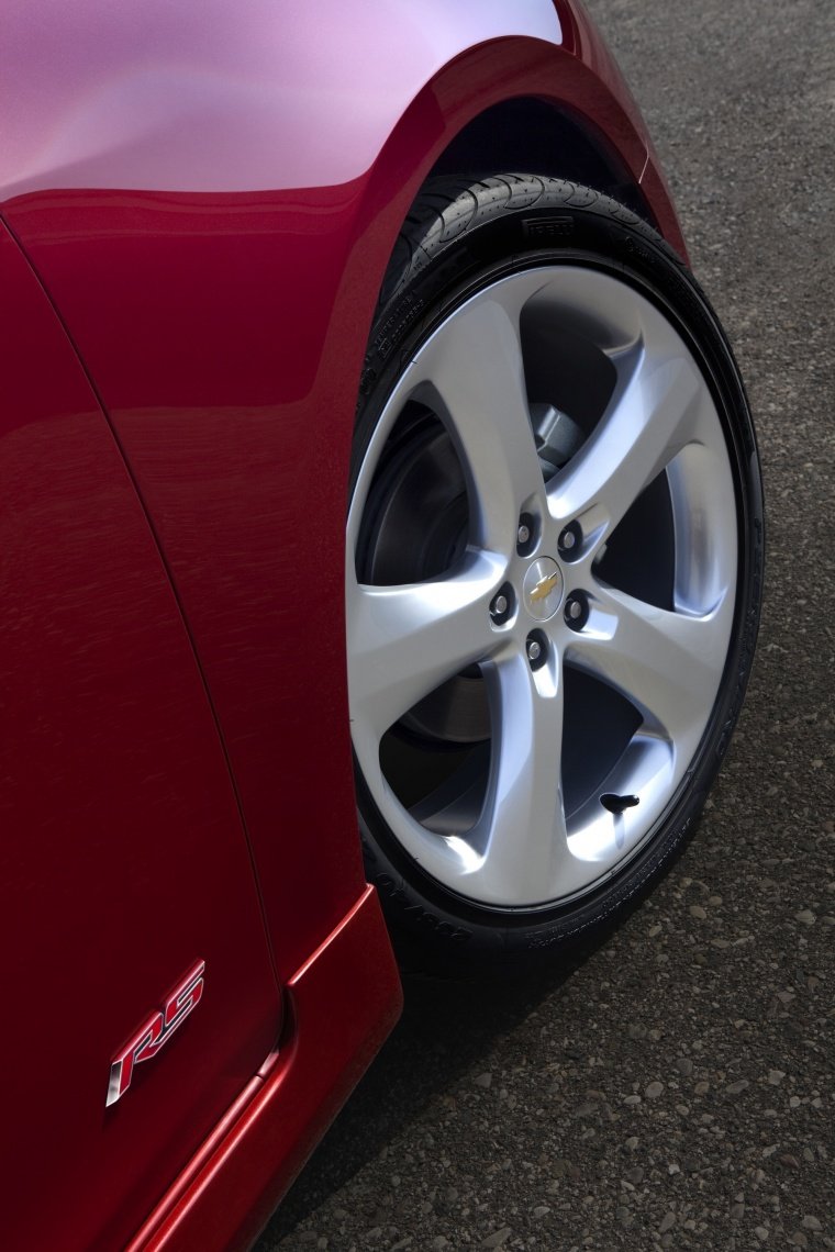 2014 Chevrolet Cruze RS Rim Picture