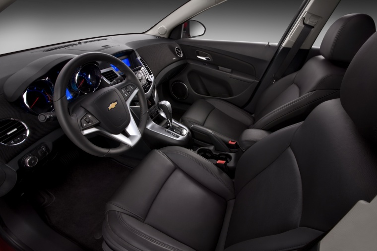 2014 Chevrolet Cruze RS Front Seats Picture