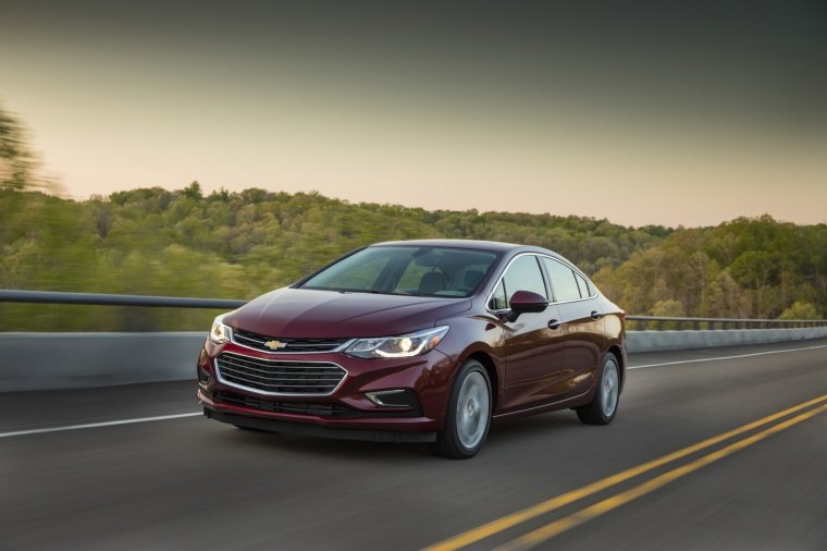 2016 Chevrolet Cruze Premier Sedan Picture