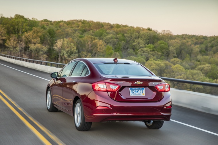 2016 Chevrolet Cruze Premier Sedan Picture