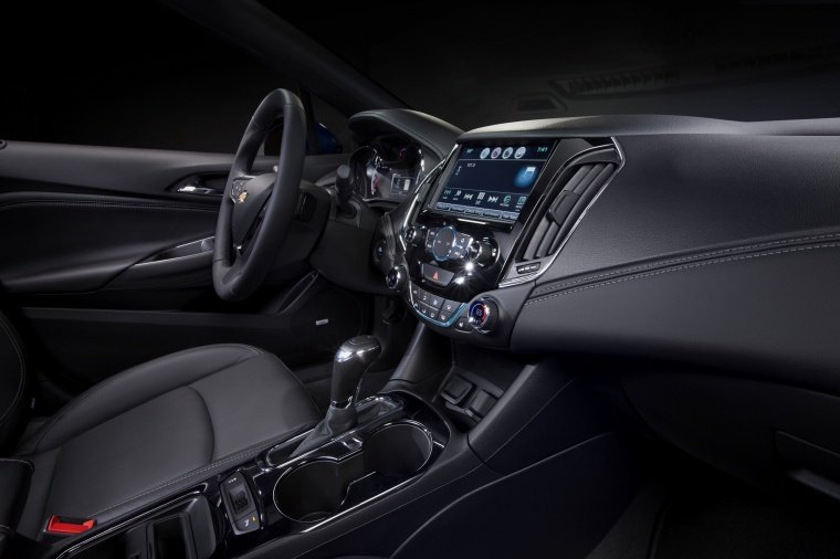 2016 Chevrolet Cruze Premier Sedan Interior Picture