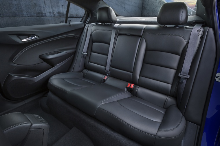 2016 Chevrolet Cruze Premier Sedan Rear Seats Picture