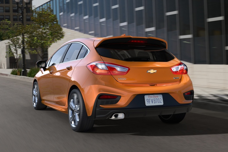 2017 Chevrolet Cruze Premier RS Hatchback Picture