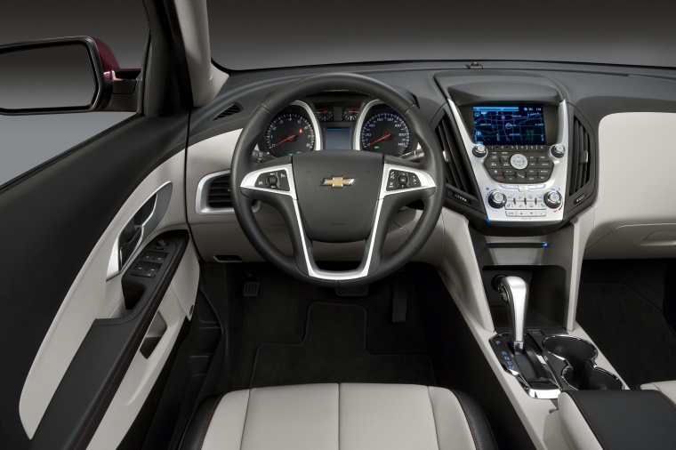 2010 Chevrolet Equinox LTZ Cockpit Picture