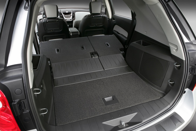 2011 Chevrolet Equinox LTZ Trunk Picture