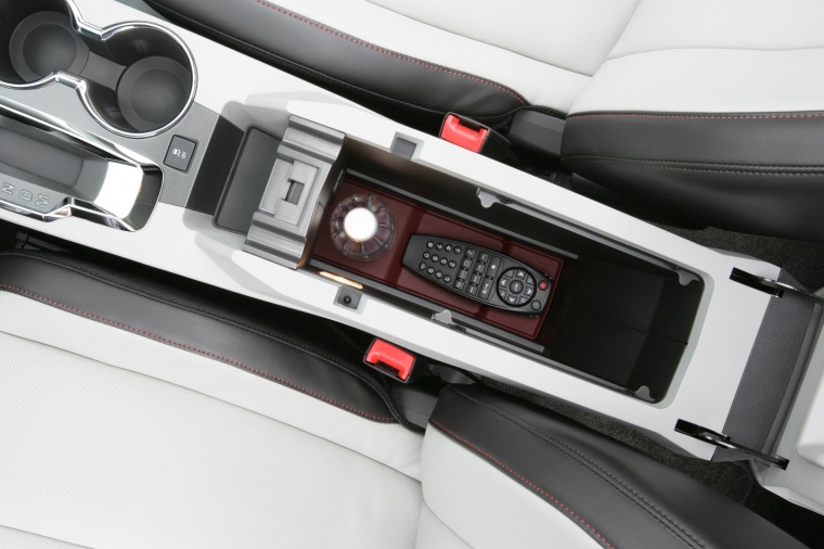 2013 Chevrolet Equinox LTZ Center Console Picture