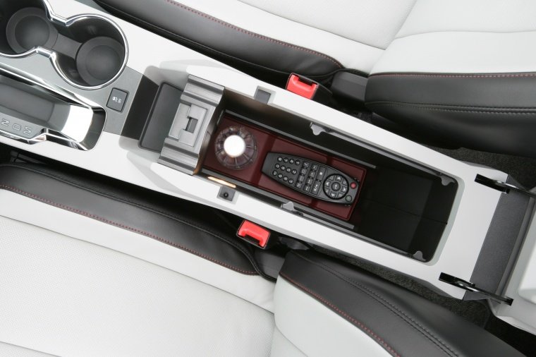 2014 Chevrolet Equinox LTZ Center Console Picture