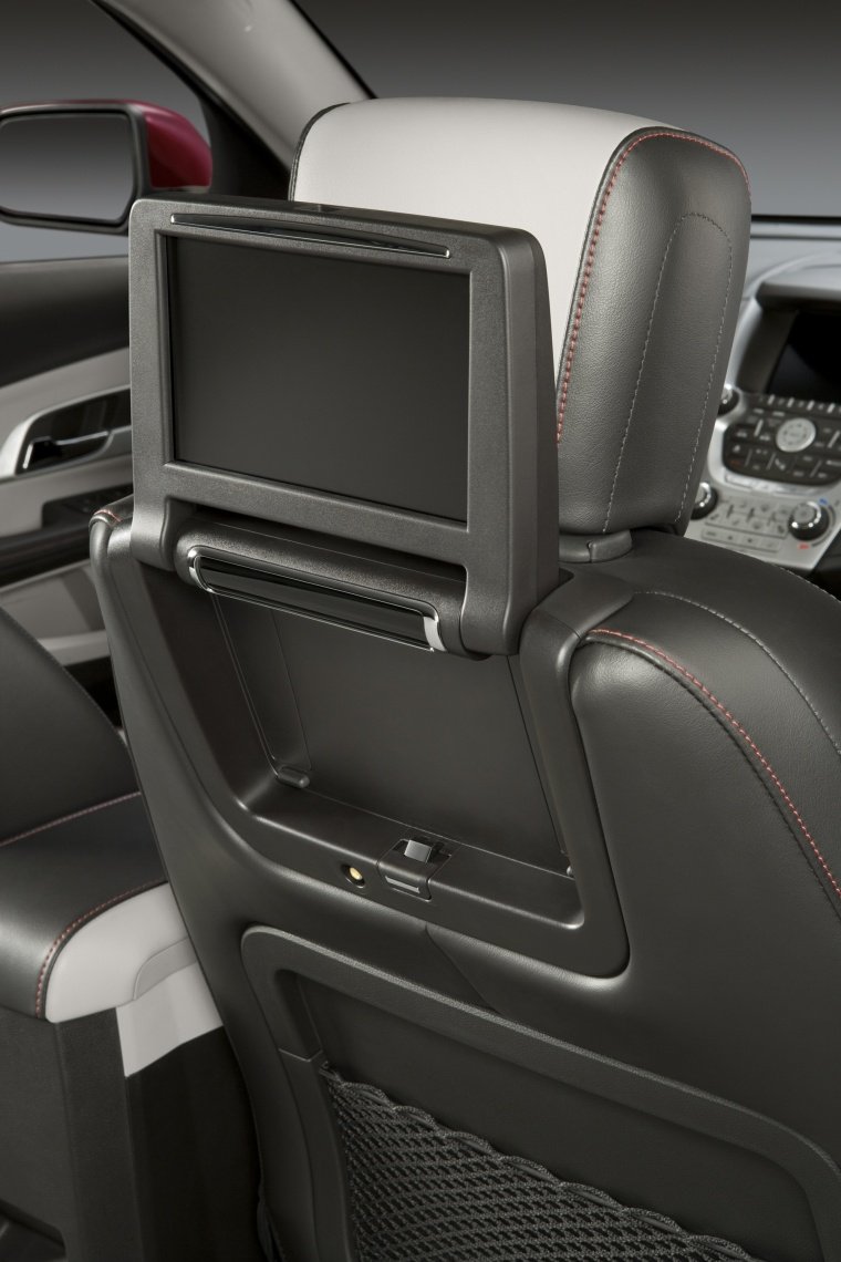 2015 Chevrolet Equinox LTZ Headrest Picture