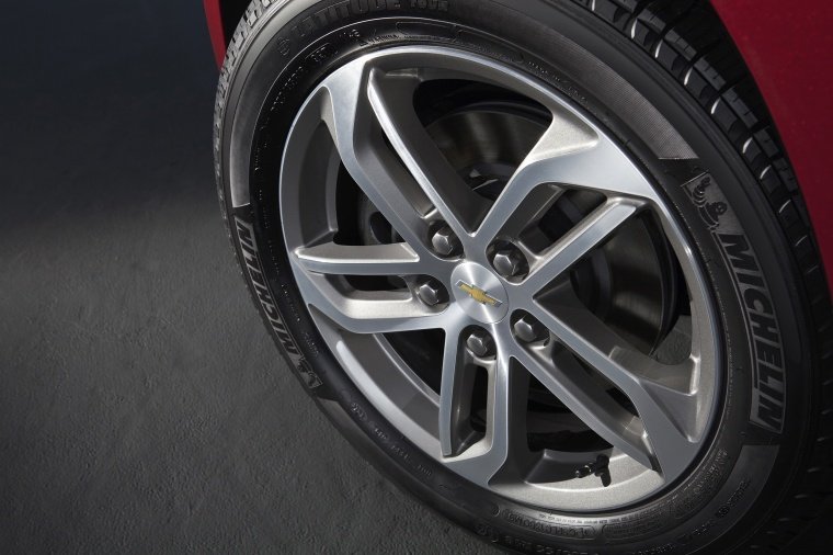2016 Chevrolet Equinox LTZ Rim Picture