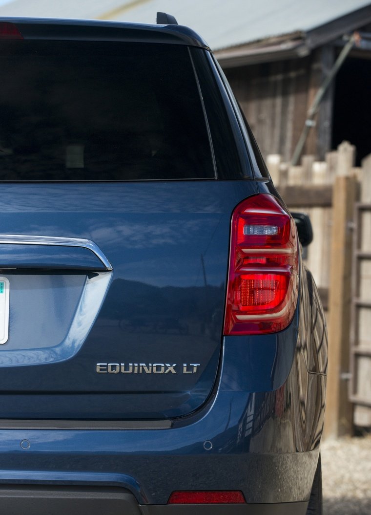 2017 Chevrolet Equinox LT Tail Light Picture