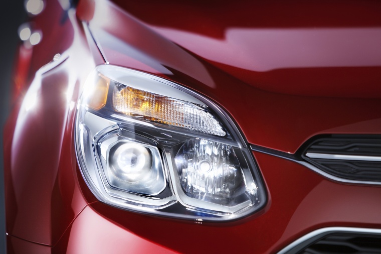 2017 Chevrolet Equinox Headlight Picture