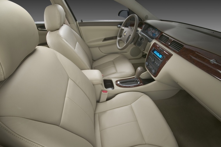 2010 Chevrolet Impala Front Seats Picture