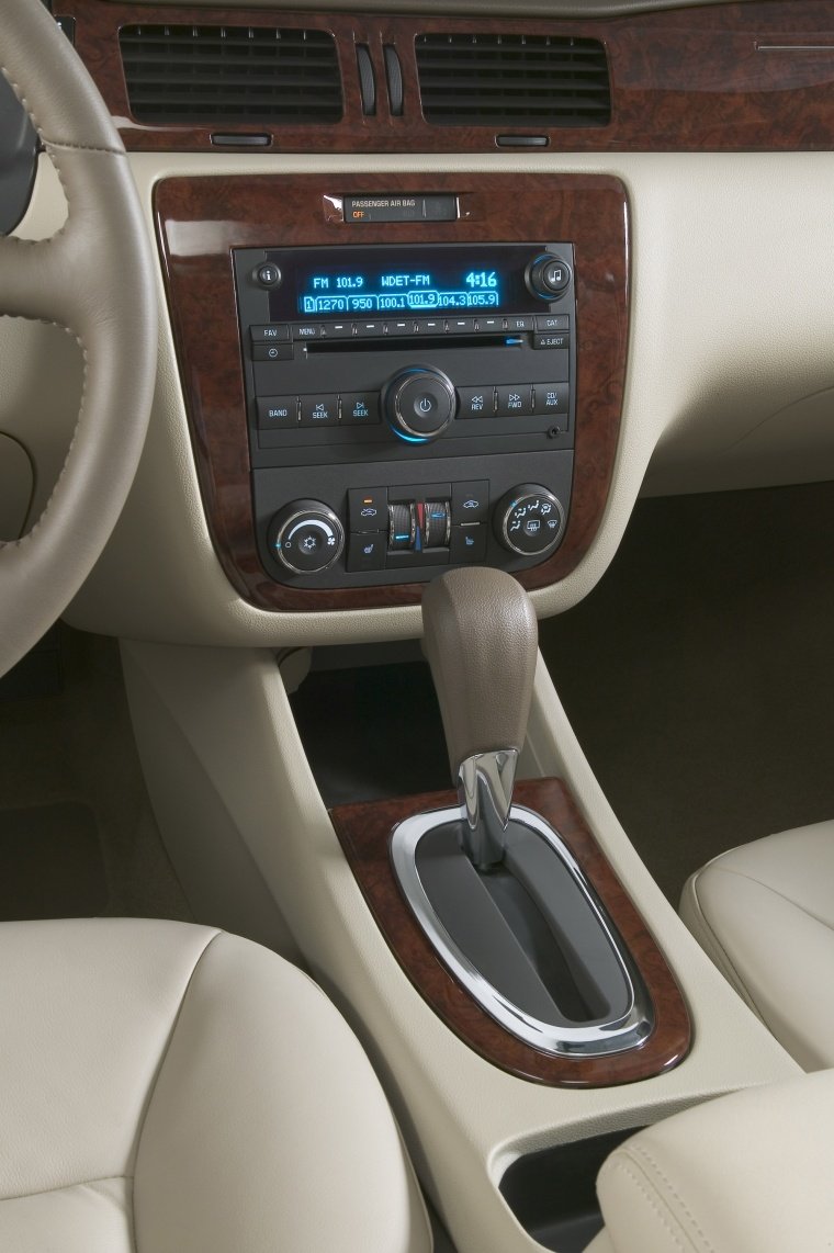2012 Chevrolet Impala Center Console Picture