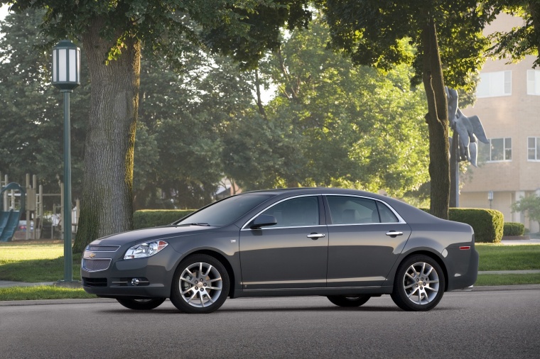 2010 Chevrolet Malibu LTZ Picture