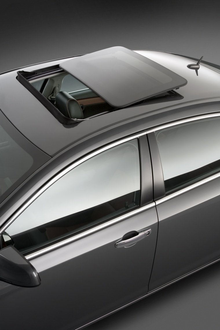 2012 Chevrolet Malibu LTZ Sunroof Picture