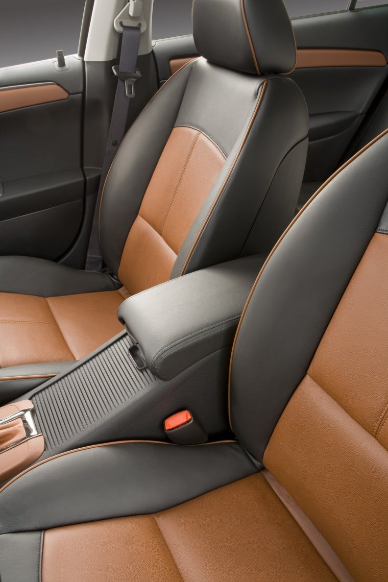2012 Chevrolet Malibu LTZ Interior Picture