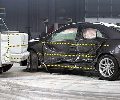 2013 Chevrolet Malibu Sedan IIHS Side Impact Crash Test Picture
