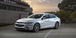 2016 Chevrolet Malibu Pictures