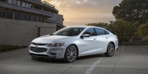 2017 Chevrolet Malibu Reviews / Specs / Pictures / Prices