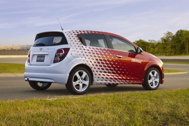 2013 Chevrolet Sonic Hatchback LTZ Picture