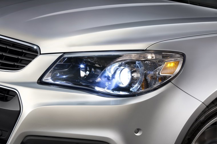 2015 Chevrolet SS Headlight Picture