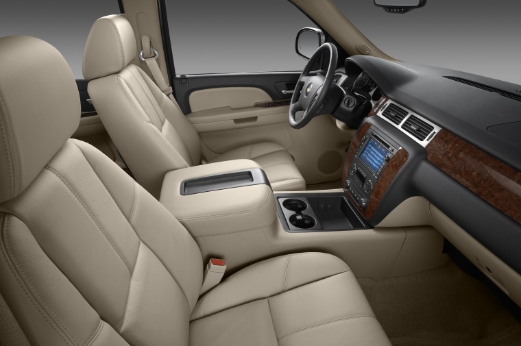 2010 Chevrolet Tahoe LTZ Front Seats Picture