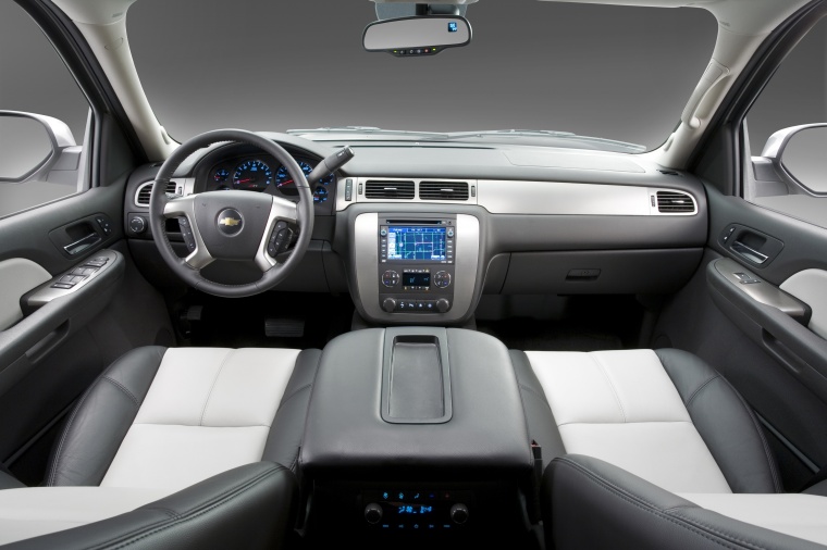 2012 Chevrolet Tahoe LTZ Cockpit Picture