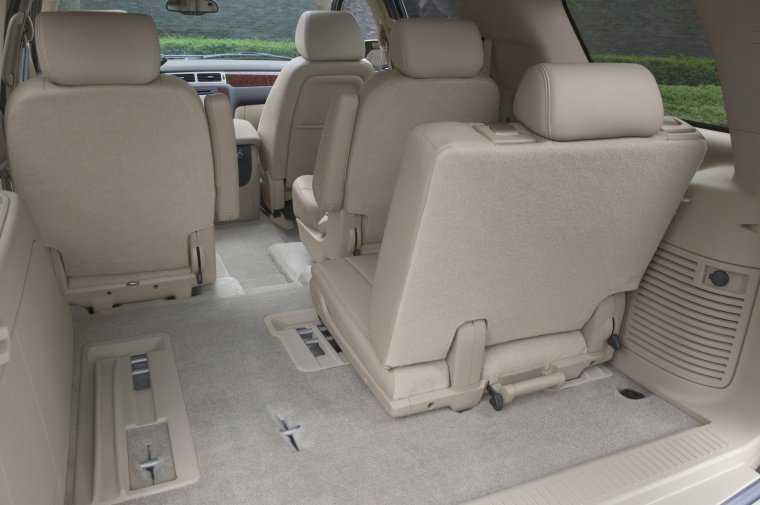2014 Chevrolet Tahoe LTZ Trunk Picture