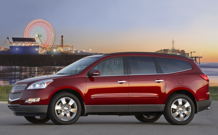 2010 Chevrolet Traverse LTZ Picture