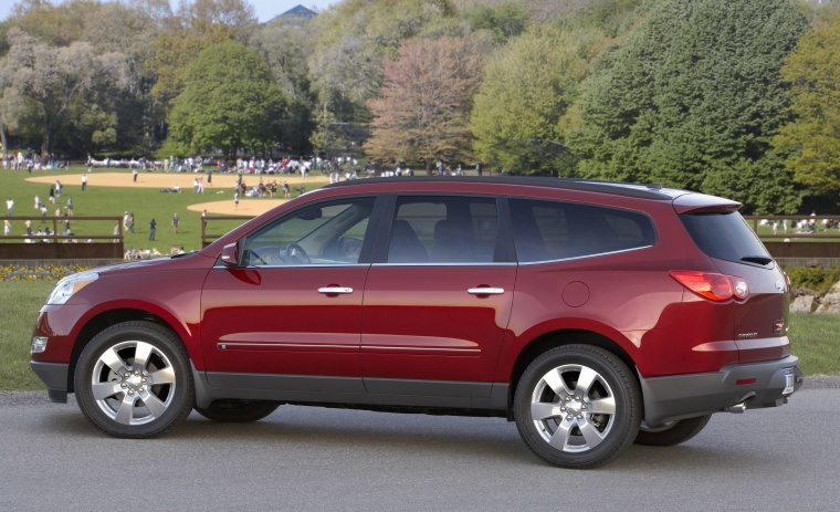 2010 Chevrolet Traverse LTZ Picture