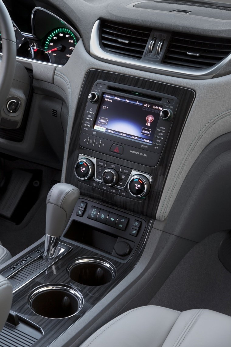 2016 Chevrolet Traverse Center Stack Picture