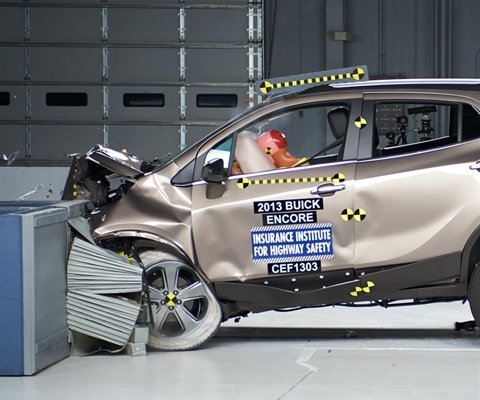 2015 Chevrolet Trax IIHS Frontal Impact Crash Test Picture