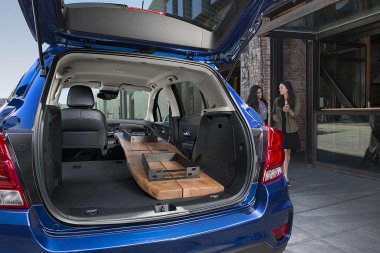 2019 Chevrolet Trax Premier Trunk Picture