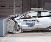 2013 Chevrolet Volt IIHS Frontal Impact Crash Test Picture