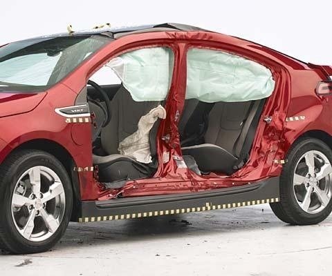 2014 Chevrolet Volt IIHS Side Impact Crash Test Picture