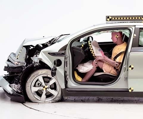 2015 Chevrolet Volt IIHS Frontal Impact Crash Test Picture