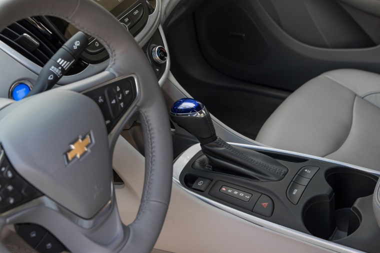 2016 Chevrolet Volt Gear Lever Picture