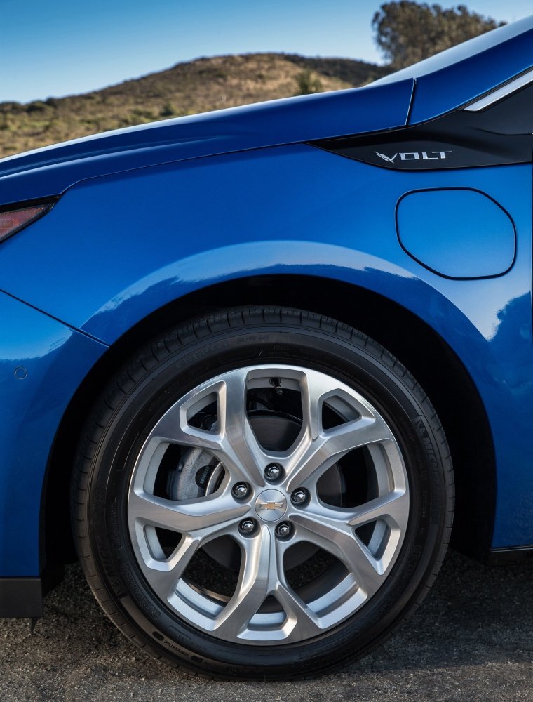 2017 Chevrolet Volt Rim Picture