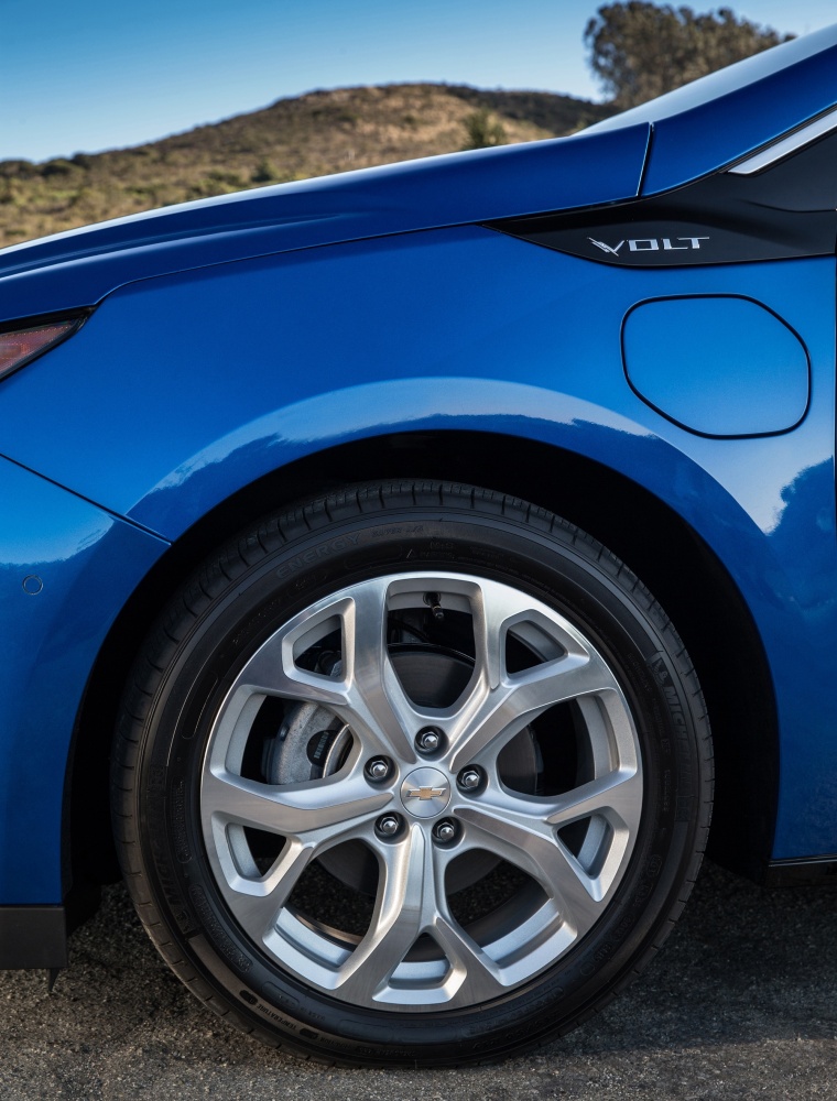 2018 Chevrolet Volt Rim Picture